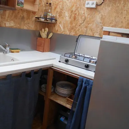 Sous Les Toiles De Pautilou Campismo de Luxo Molles